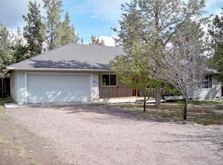 19920 Juniper Ln, Bend, OR 97703