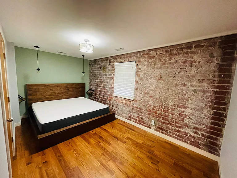 562 Formwalt St SW #2 — Photo 8