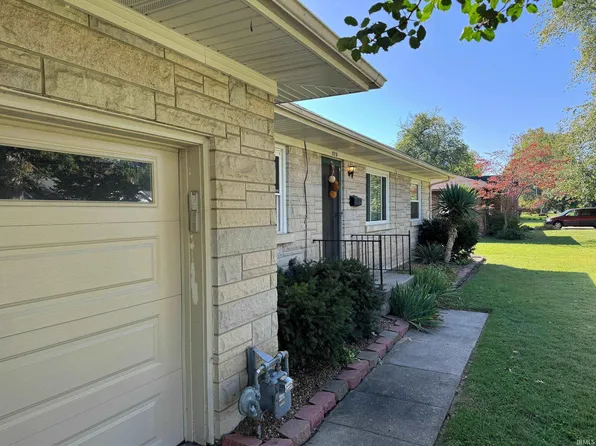 920 S Royal Ave, Evansville, IN 47715