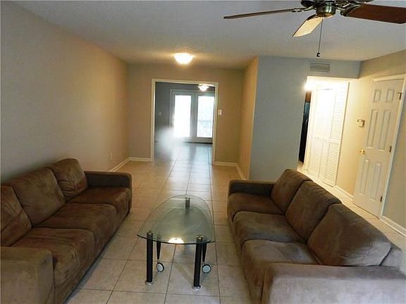 5th image of 1012 Saint Julien Dr APT F5