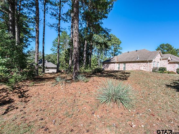 2nd image of 1104 Laurelwood Dr