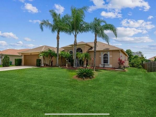 1038 SW Fisherman Ave
