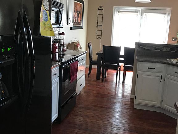3rd image of 2946 Bainstone Ct