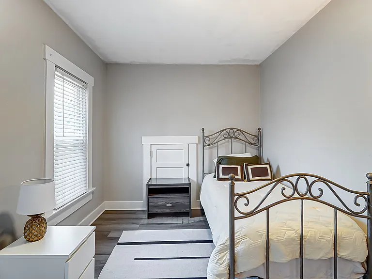 216 Brown St #216 — Photo 2
