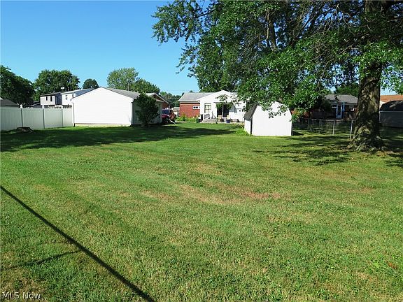 5th image of 813 Wilder Ave