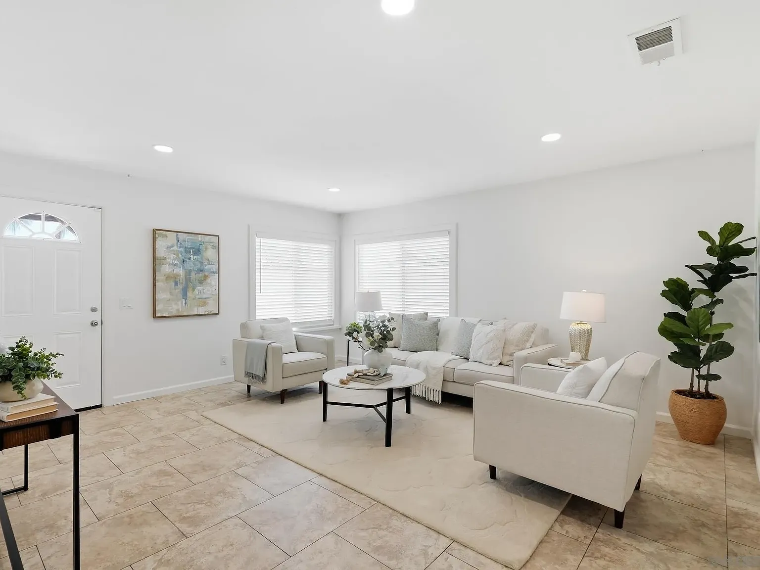 4 bed, 2.0 bath, 1411 sqft, $4,195 — Photo 3