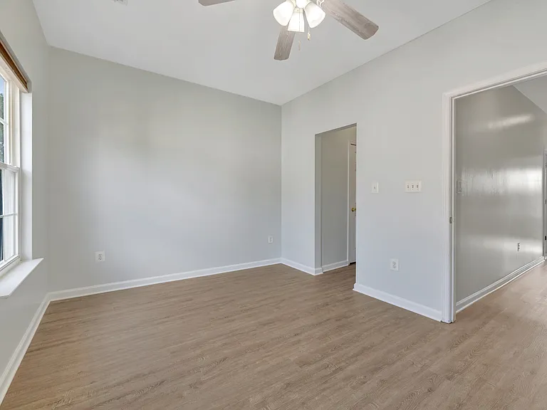 4287 S Capitol St SW — Photo 11