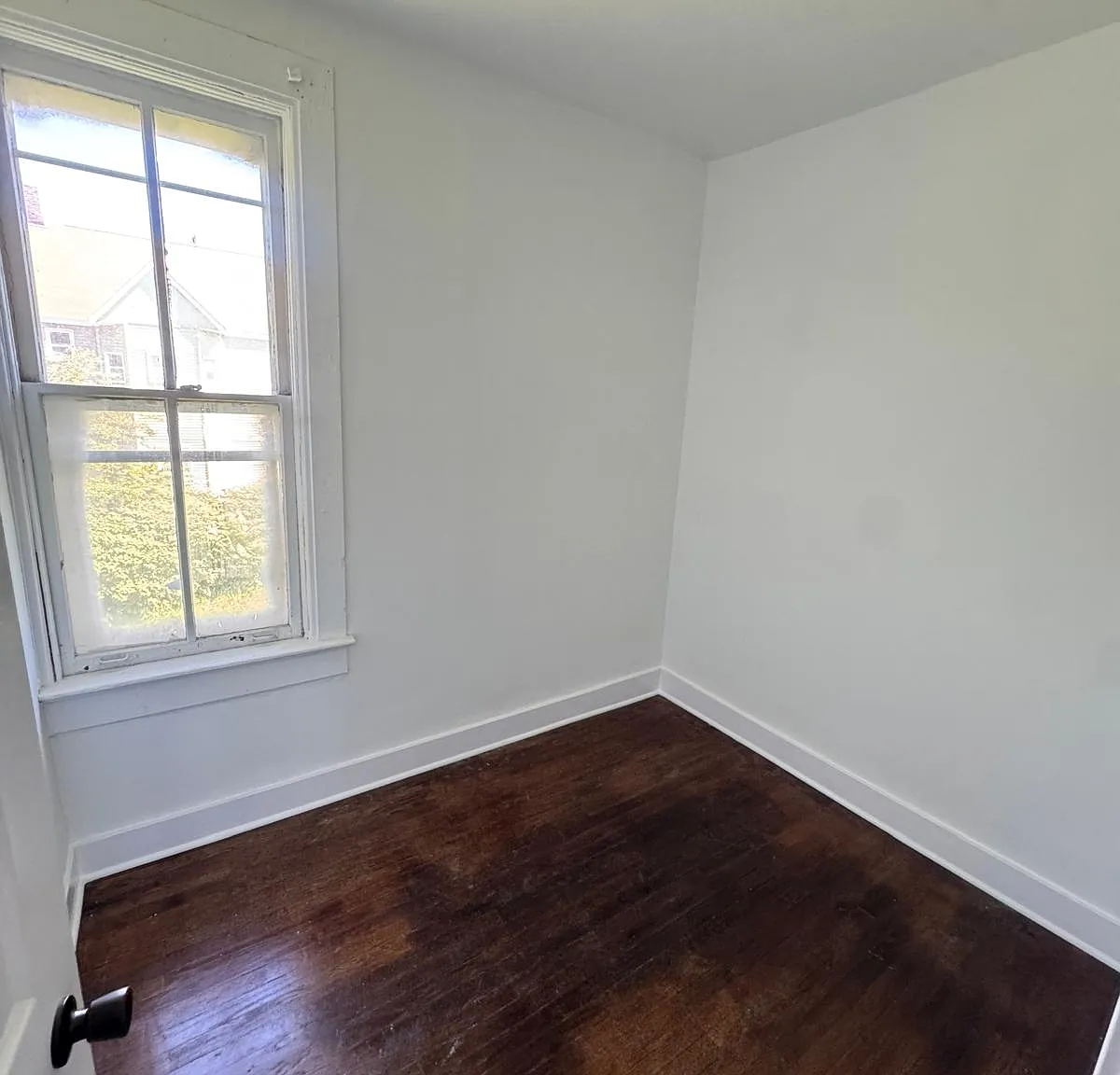 3 bed, 1200 sqft, $1,700 — Photo 2