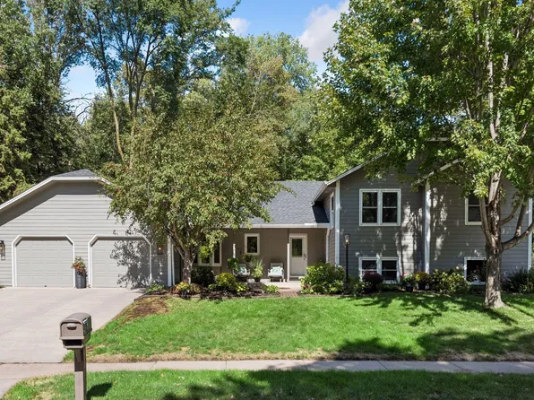 7646 Carnelian Ln, Eden Prairie, MN 55346
