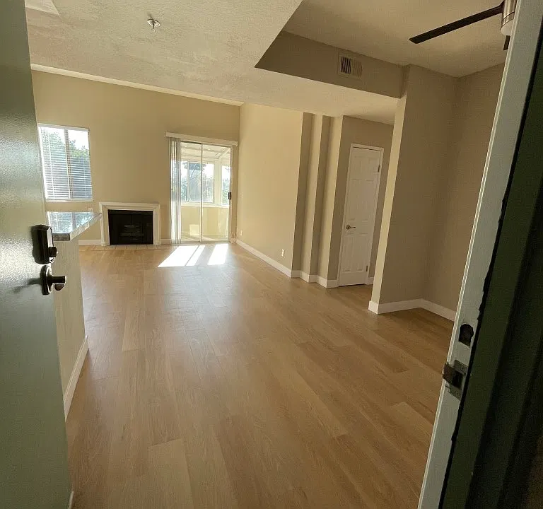 90 N Michigan Ave #103
