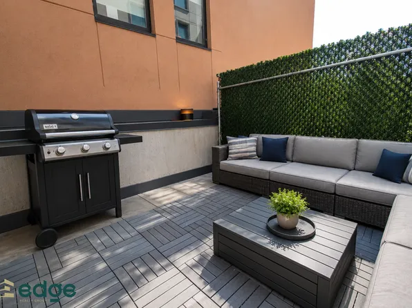 169 Graham Avenue image 1 of 11