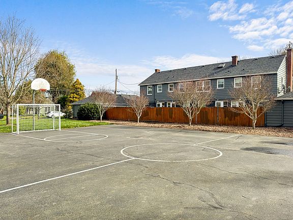 5th image of 349 NE 3rd Ave #1B-1BA-600SQFT