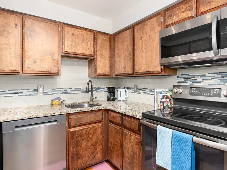 1350 Josephine St #308 — Photo 15