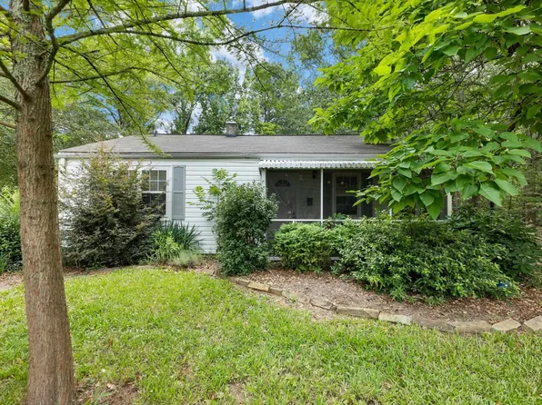 45 Buena Vista St, Winder, GA 30680