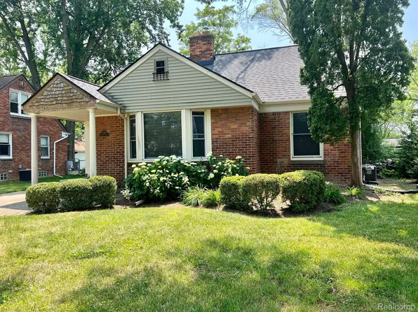 12769 Kingston Ave, Huntington Woods, MI 48070