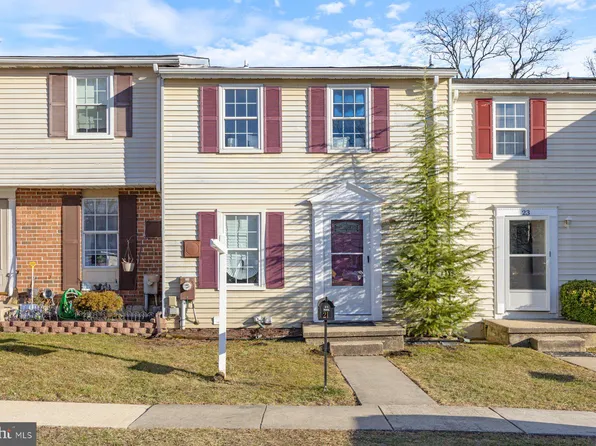 21 Hapsburg Ct, Parkville, MD 21234