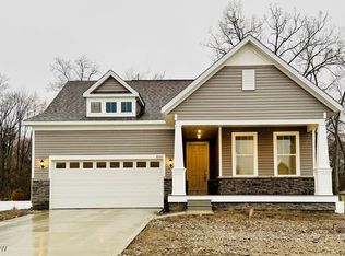 8262 Clydesdale Dr, Mentor, OH 44060