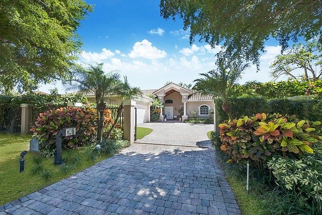 Welcome To 15225 SW 80 Avenue!