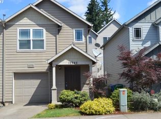 12245 SE Schiller St, Portland, OR 97236