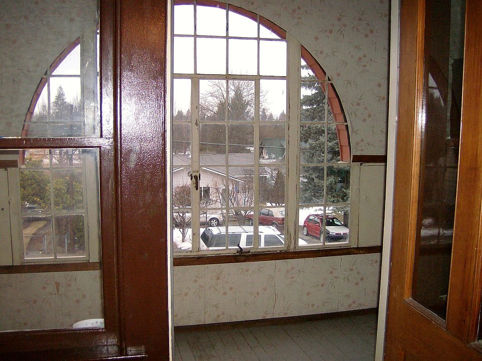 2nd image of 1118 E 12th Ave