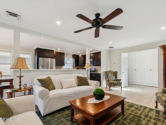 5th image of 121 Whittier Road