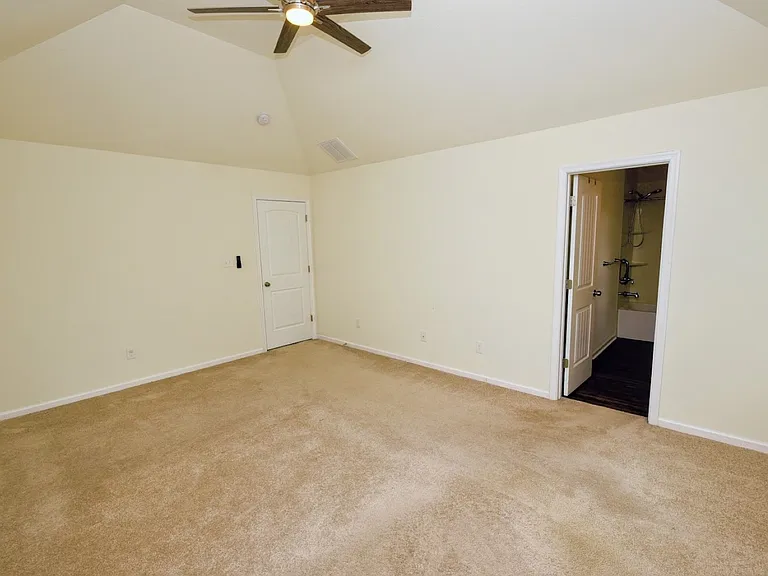 4115 Franklin St — Photo 17