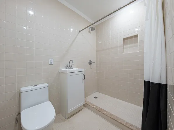 624 East 17th Street image 20 of 28