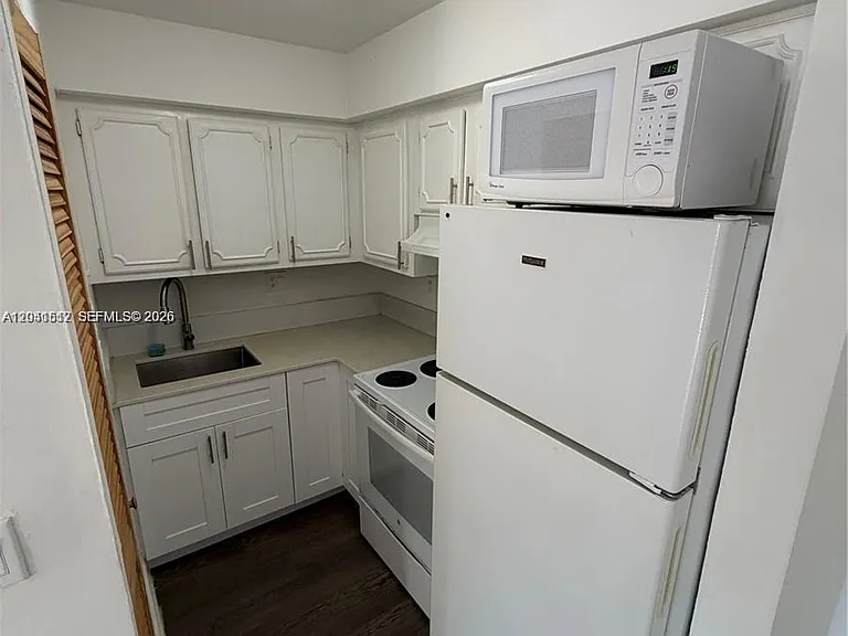 5199 NW 7th St #111 — Photo 18