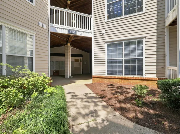 270 Riverbend Dr APT 2D, Charlottesville, VA 22911