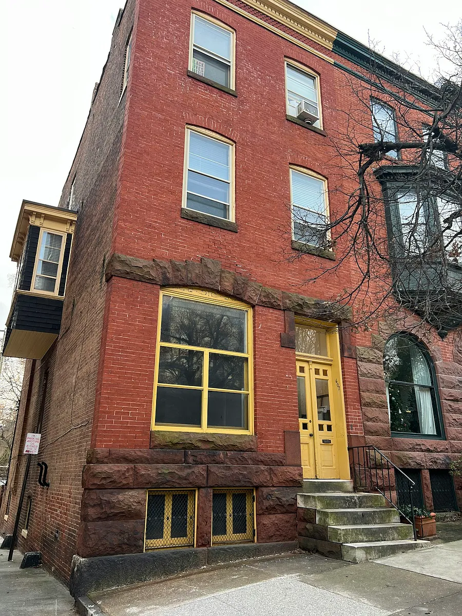 Building Photo - 607 Reservoir St #1