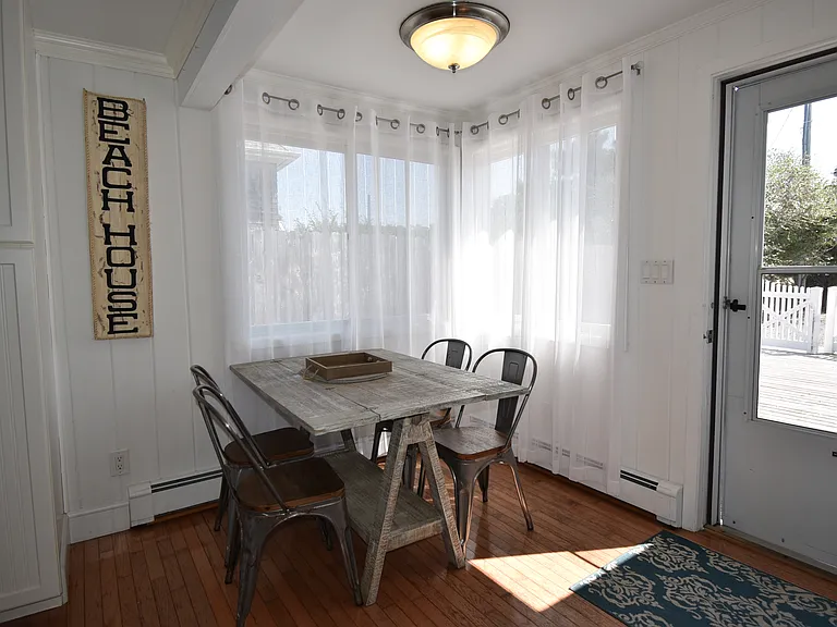 Dune Rd — Photo 11