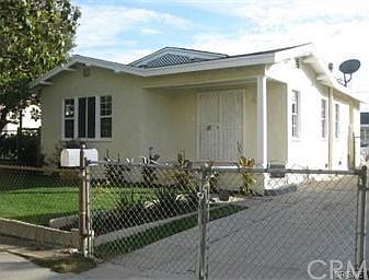 1st image of 916 W 59th Pl
