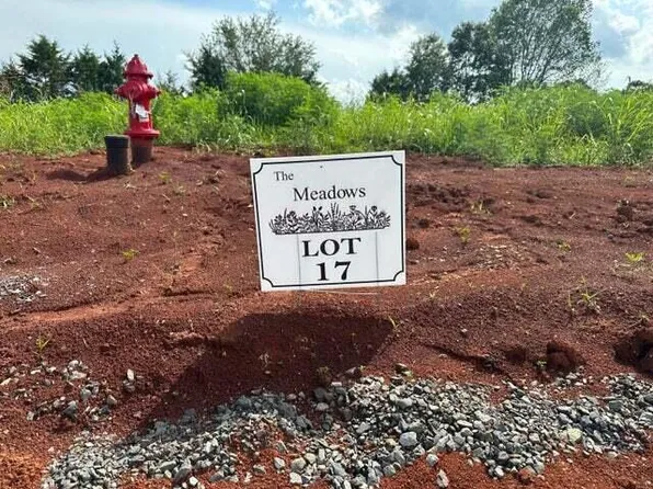 17 The Mdws, Riceville, TN 37370