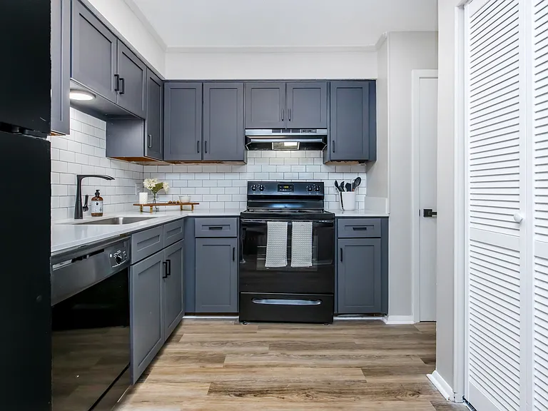 Brookridge Apartments — Photo 7