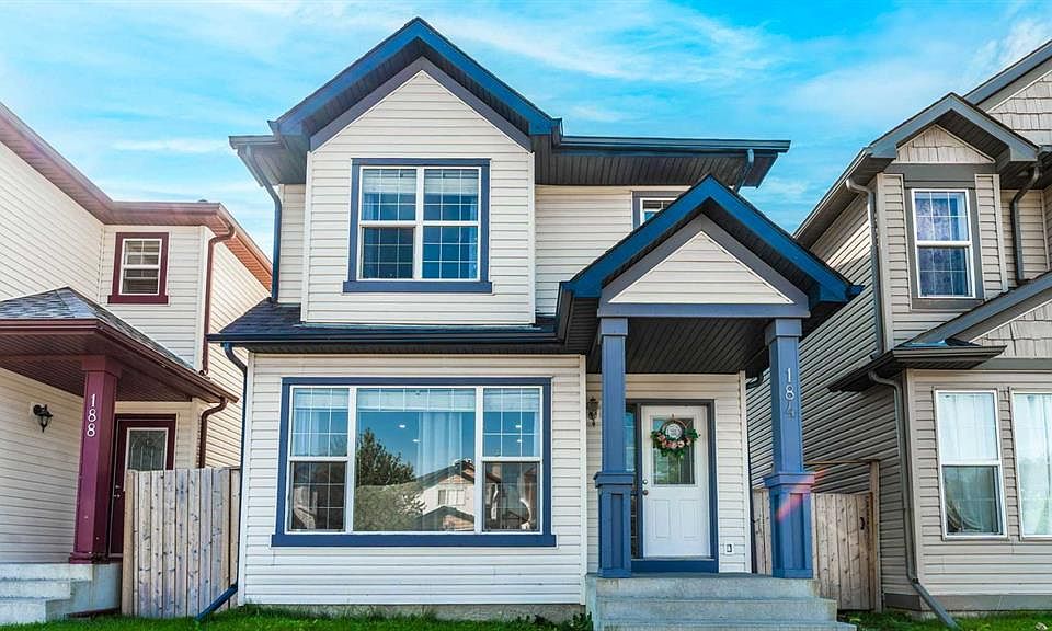1st image of 184 N Saddlecrest Pl NE