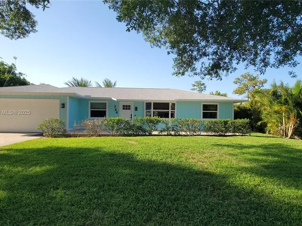 744 Lake Dr, Sebastian, FL 32958