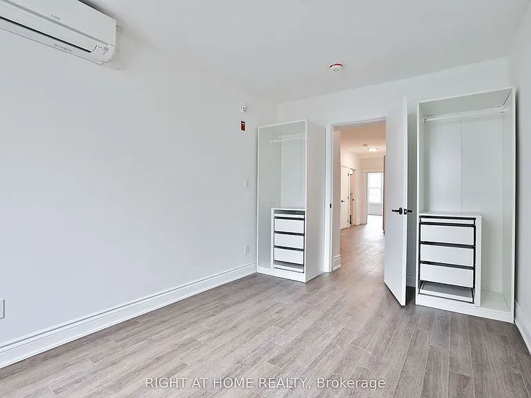 548 College St #2F — Photo 11