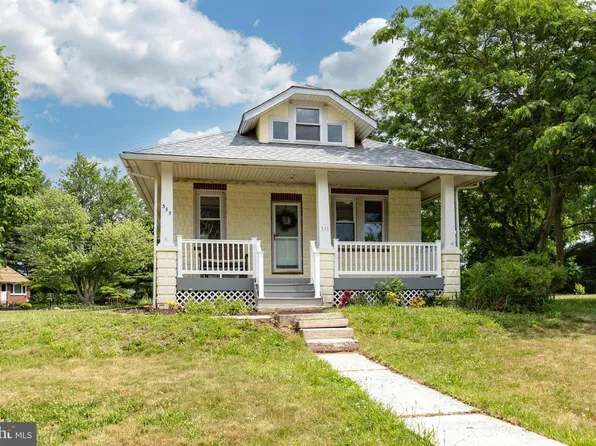 355 E Linfield Trappe Rd, Royersford, PA 19468