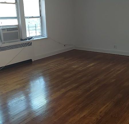 4th image of 5400 Netherland Ave Unit E12