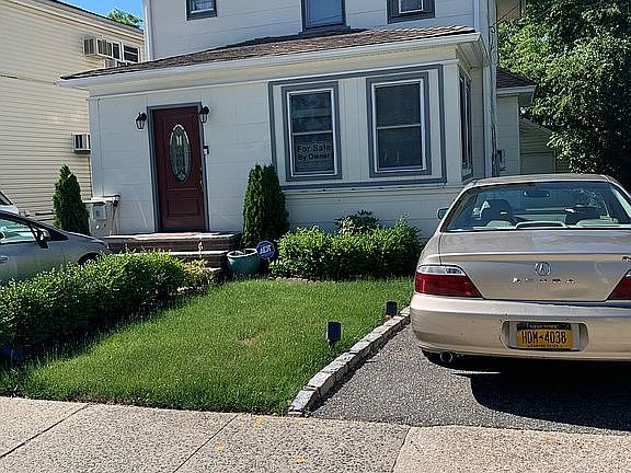 5th image of 22 Devine St