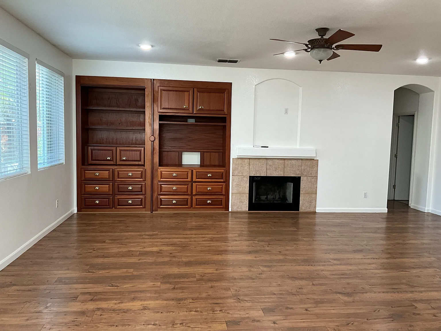 3 bed, 1675 sqft, $2,800 — Photo 2