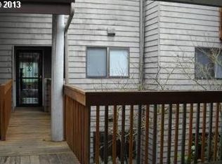7551 N Edgewater Ave, Portland, OR 97203