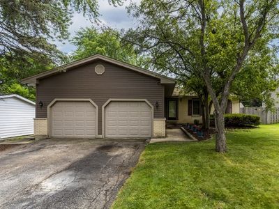 2421 Sunset Ln, Lindenhurst, IL, 60046