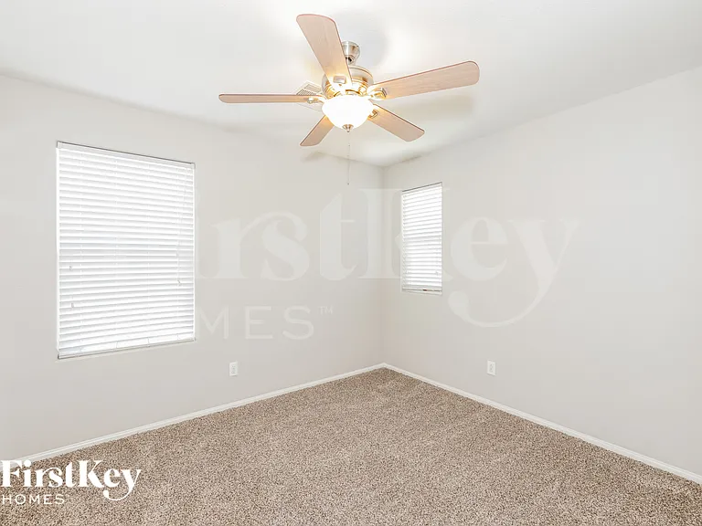 9809 Dryden Ct — Photo 14