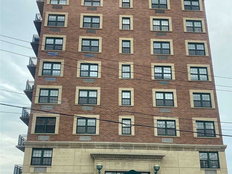 1st image of 26 W Broadway Blvd #301