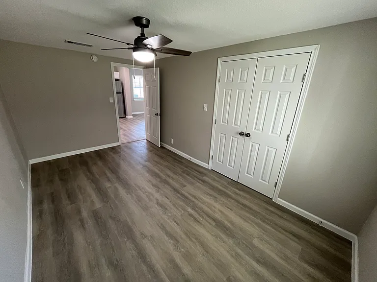 1215 H Pl — Photo 13