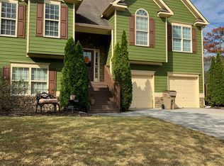 4069 N Shores Dr, Acworth, GA