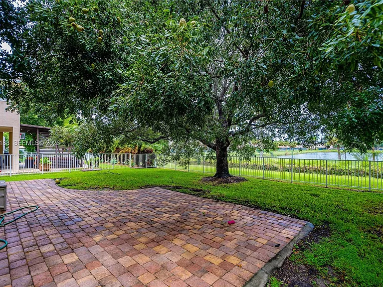 27621 SW 139th Pl — Photo 39