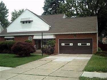 1st image of 18213 Dalewood Ave