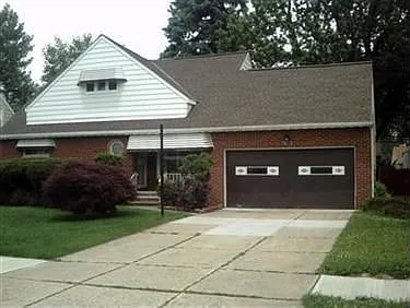 18213 Dalewood Ave photo 1
